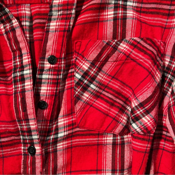 cato / red and black plaid oversized button up top size medium - Picture 5 of 8